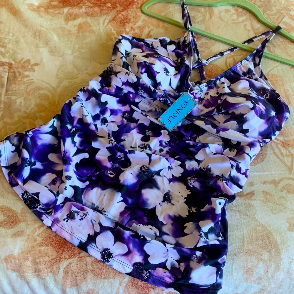 NEW w tags. Tankini V Neck, top